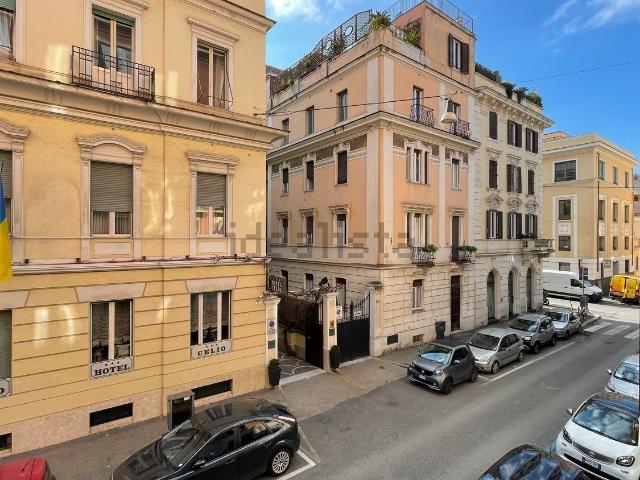 Appartamento in vendita di 145 m² in Via SS. Quattro, 1