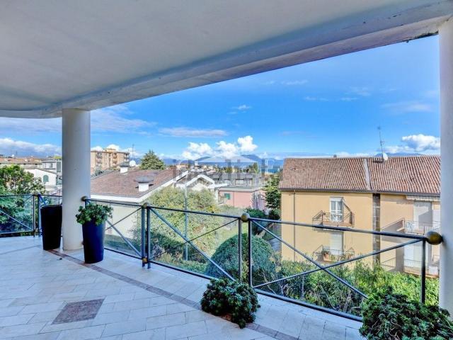 Appartamento in vendita di 145 m² in Via P. Veronese