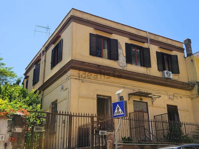 Appartamento in vendita di 145 m² in Via Ponti Rossi, 144