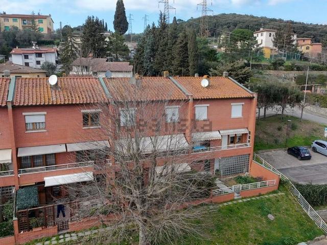 Appartamento in vendita di 145 m² in Via PAPI