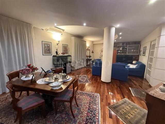 Appartamento in vendita di 145 m² in Via Pergusa