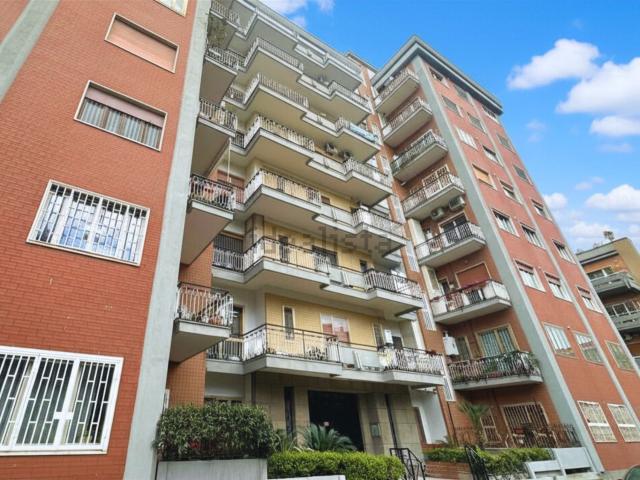 Appartamento in vendita di 145 m² in Via Pietro Castellino, 132