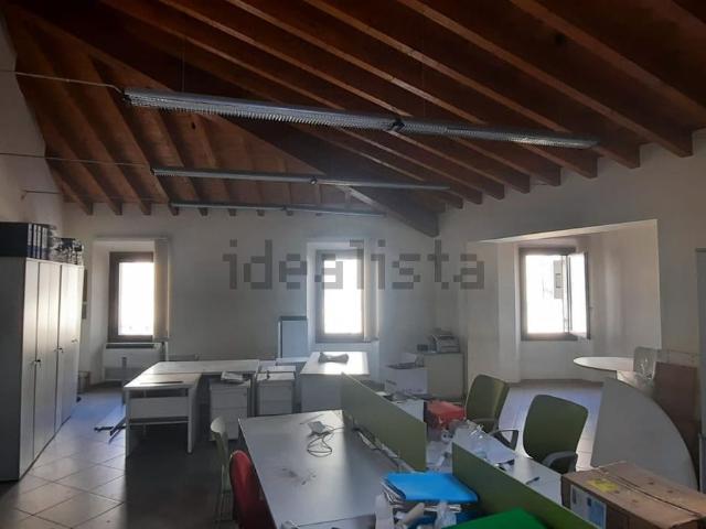 Appartamento in vendita di 145 m² in Via Roma