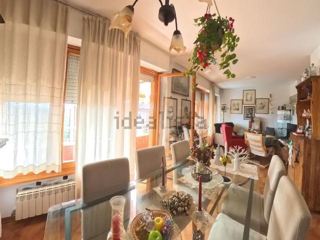 Appartamento in vendita di 145 m² in Via Roma, 889