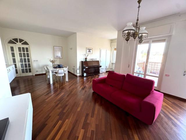 Appartamento in vendita di 145 m² in Via Roma