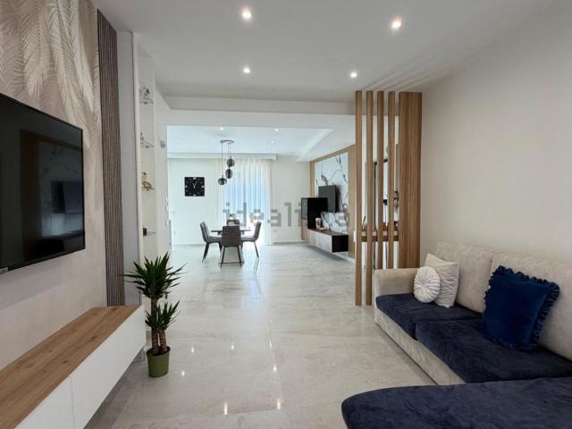 Appartamento in vendita di 145 m² in Via Rione dei Preti, 33