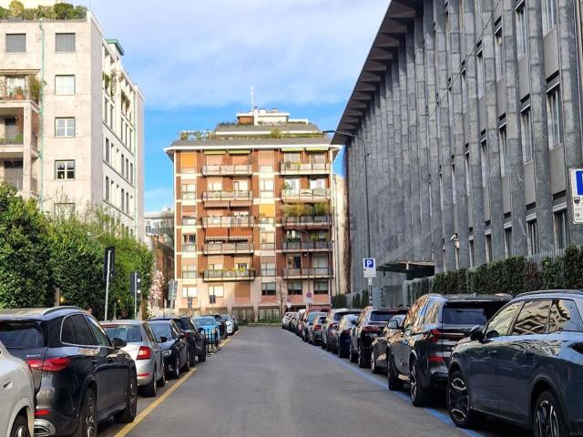 Appartamento in vendita di 145 m² in Via Tommaso da Cazzaniga, 9