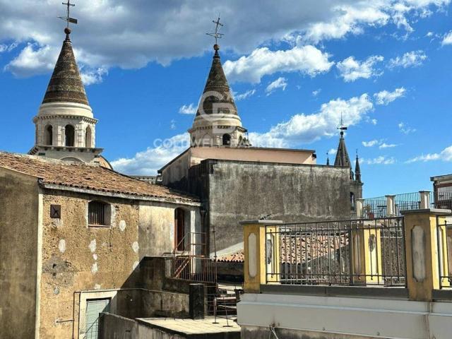 Appartamento in vendita di 145 m² in Via Topazio, 11