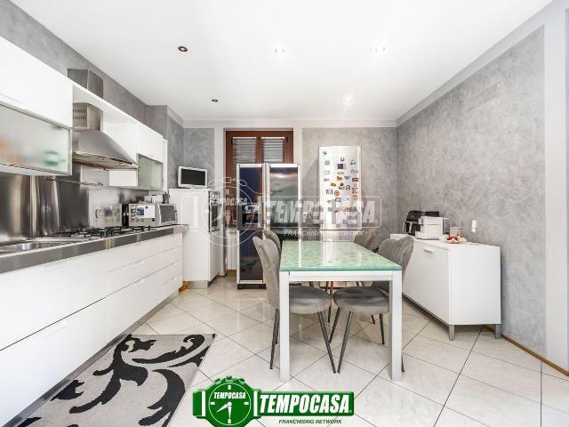 Appartamento in vendita di 145 m² in Via Trieste, 6