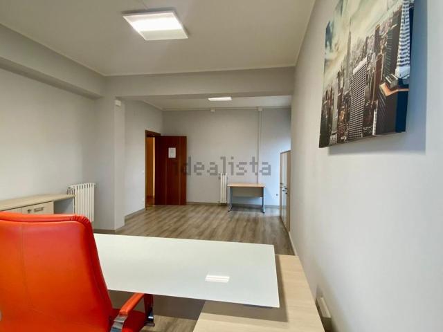 Appartamento in vendita di 145 m² in Viale Alcide De Gasperi, 100