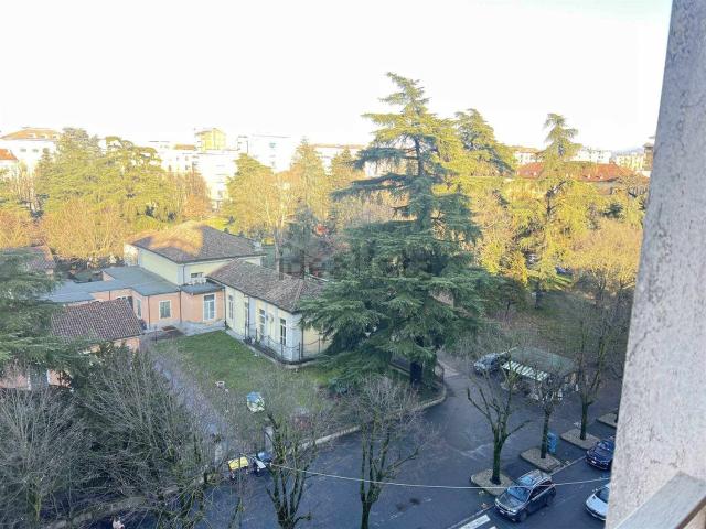 Appartamento in vendita di 145 m² in Viale Aurelio Saffi