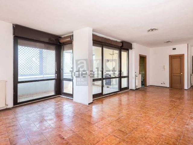 Appartamento in vendita di 145 m² in Viale Cesare Pavese, 54