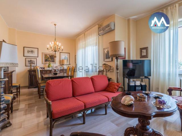 Appartamento in vendita di 145 m² in Viale della Repubblica