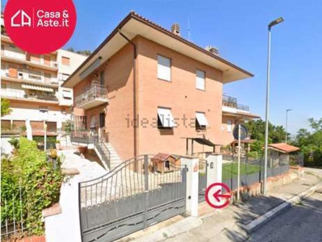 Appartamento in vendita di 145 m² in Borgo Santa Croce, 52