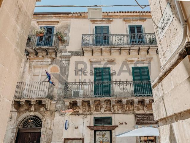 Appartamento in vendita di 145 m² in Corso Vittorio Emanuele, 27