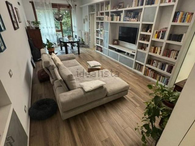 Appartamento in vendita di 145 m² in Corso Monte Cucco, 160