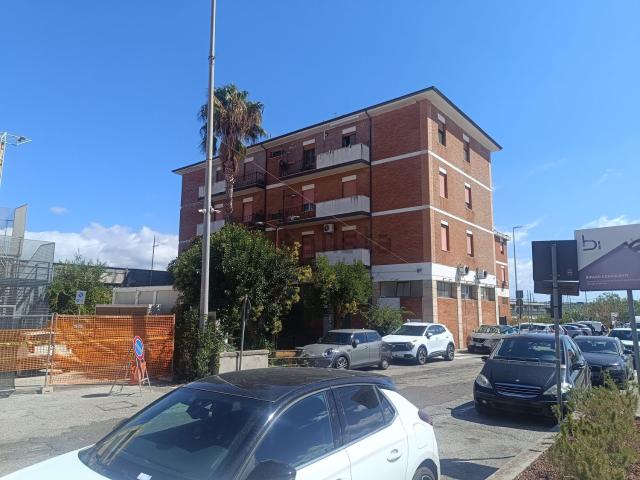 Appartamento in vendita di 145 m² in Piazza Lamezia, 1