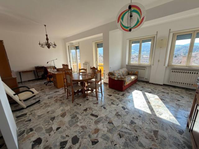 Appartamento in vendita di 145 m² in Piazzale Giacomo Matteotti, 21