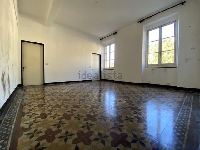 Appartamento in vendita di 145 m² in Strada Statale 1