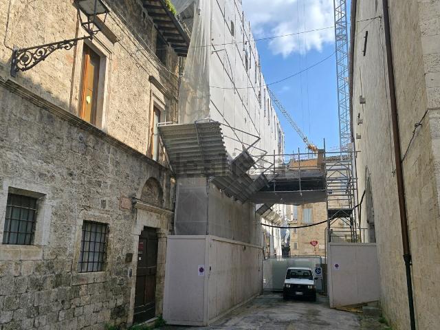 Appartamento in vendita di 146 m² in Via Annibal Caro, 1