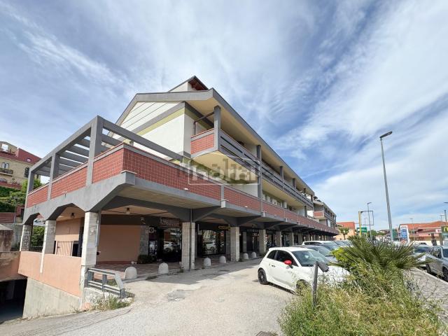Appartamento in vendita di 146 m² in Via Adriatica, 60
