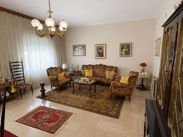Appartamento in vendita di 146 m² in Via Arturo Graf