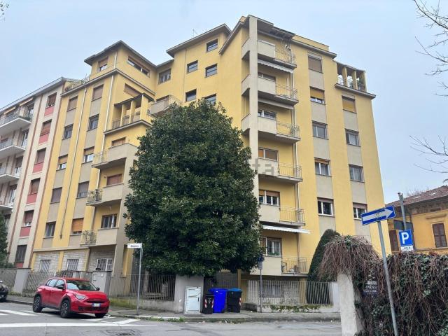 Appartamento in vendita di 146 m² in Via Bezzecca
