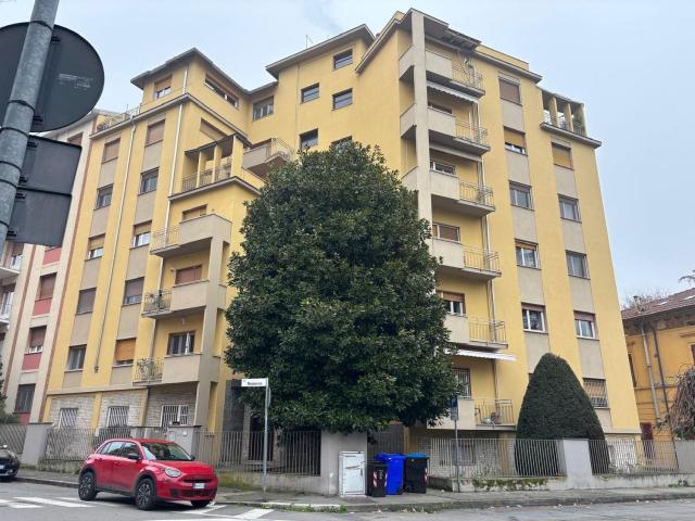 Appartamento in vendita di 146 m² in Via Bezzecca