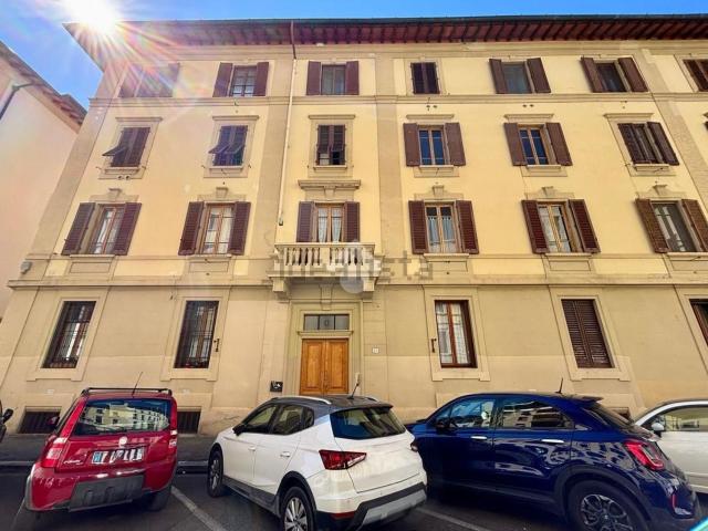 Appartamento in vendita di 146 m² in Via Gaspero Barbera, 23