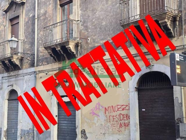 Appartamento in vendita di 146 m² in Via Giuseppe Garibaldi