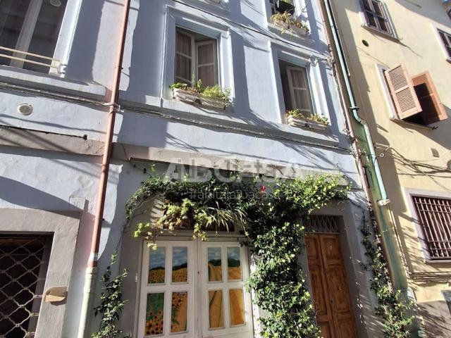 Appartamento in vendita di 146 m² in Via della Trinità
