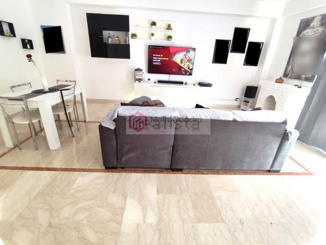 Appartamento in vendita di 146 m² in Via Duccio Galimberti