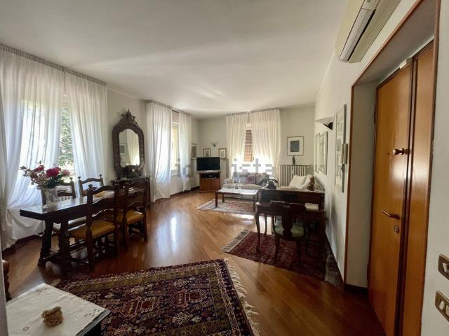 Appartamento in vendita di 146 m² in Via Emilia, 380