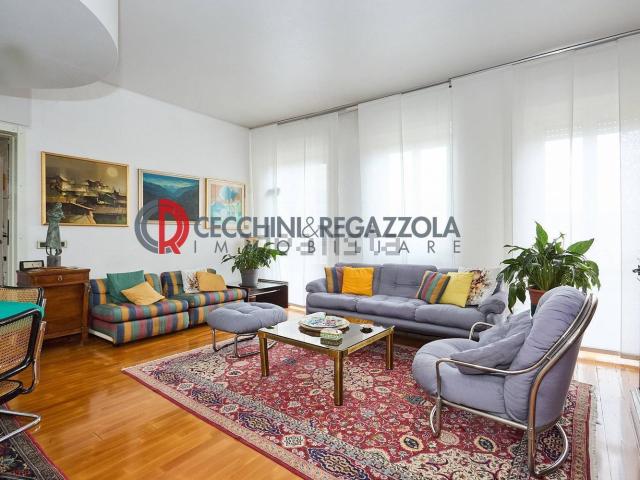 Appartamento in vendita di 146 m² in Via Filippo Brunelleschi, 4