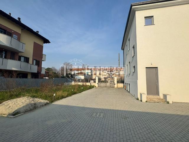Appartamento in vendita di 146 m² in Via Ottorino Respighi, 7