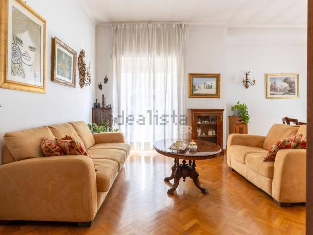 Appartamento in vendita di 146 m² in Via Lorenzo Bonincontri