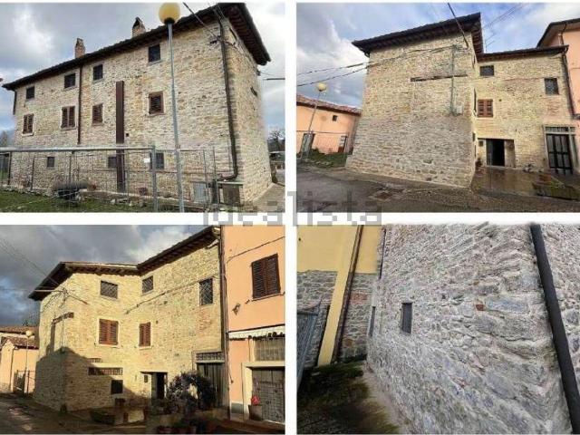 Appartamento in vendita di 146 m² in Via la Fiora, 48
