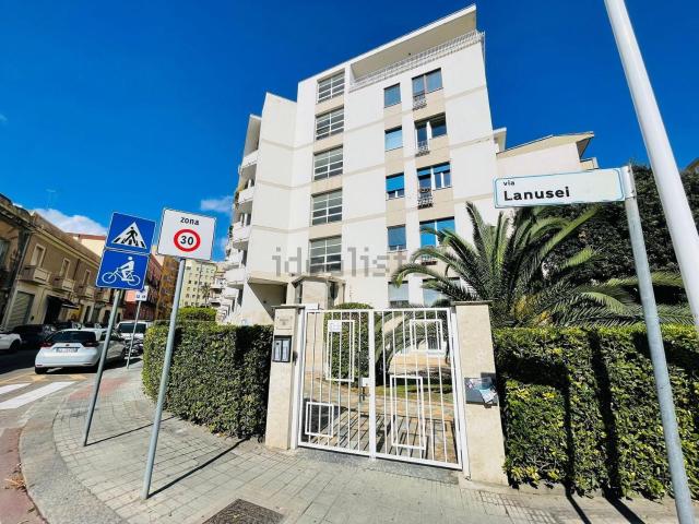Appartamento in vendita di 146 m² in Via Lanusei, 24