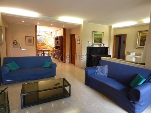 Appartamento in vendita di 146 m² in Via Learco Guerra