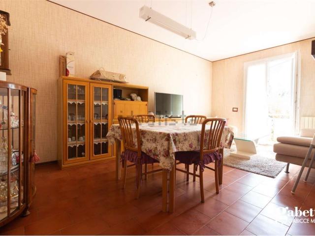 Appartamento in vendita di 146 m² in Via Martiri di Tavullia, 1