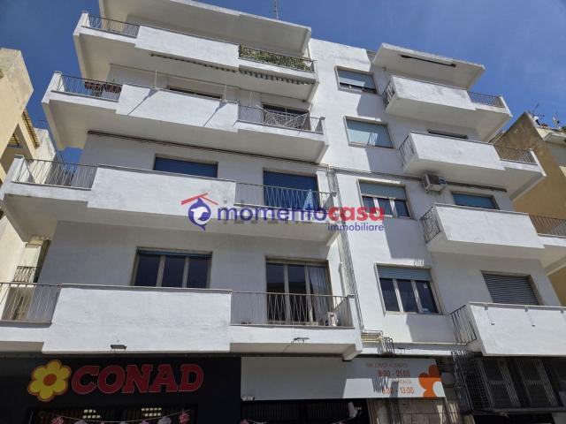 Appartamento in vendita di 146 m² in Via Santa Caterina d&apos Alessandria, 109