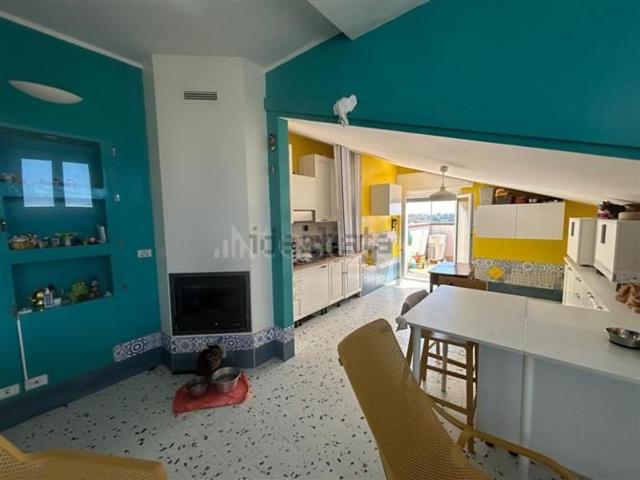 Appartamento in vendita di 146 m² in Via Santa F. S. Cabrini