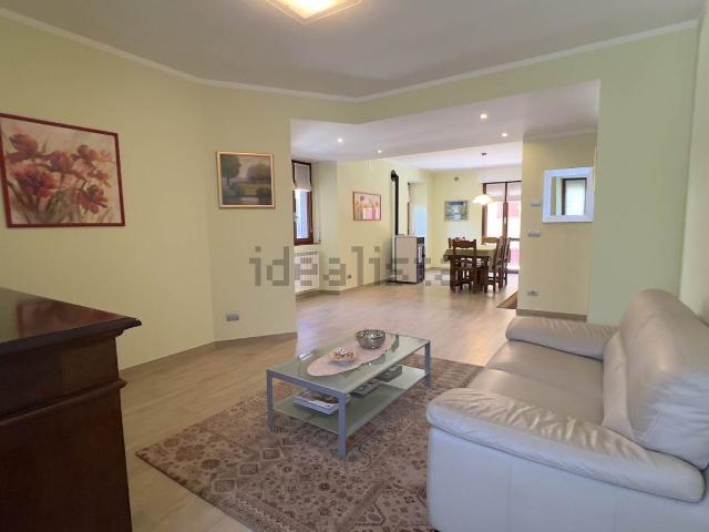 Appartamento in vendita di 146 m² in Via Selvetta