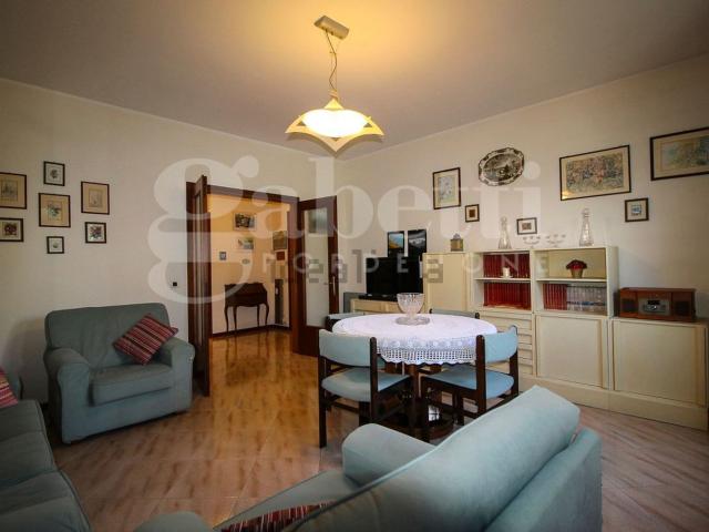 Appartamento in vendita di 146 m² in Via Stradelle, 28