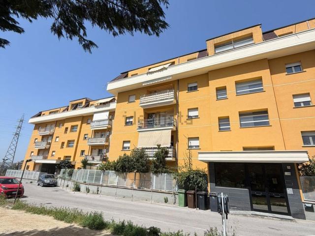 Appartamento in vendita di 146 m² in Via P. Mattarella, 25