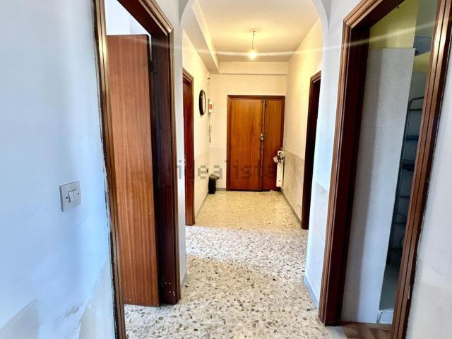 Appartamento in vendita di 146 m² in Via Pietro Nenni, 5