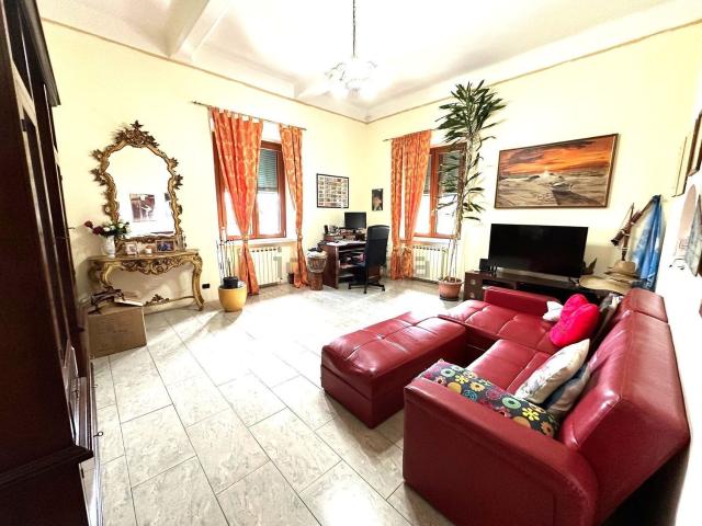 Appartamento in vendita di 146 m² in Via Raffaele Pieragostini, 15
