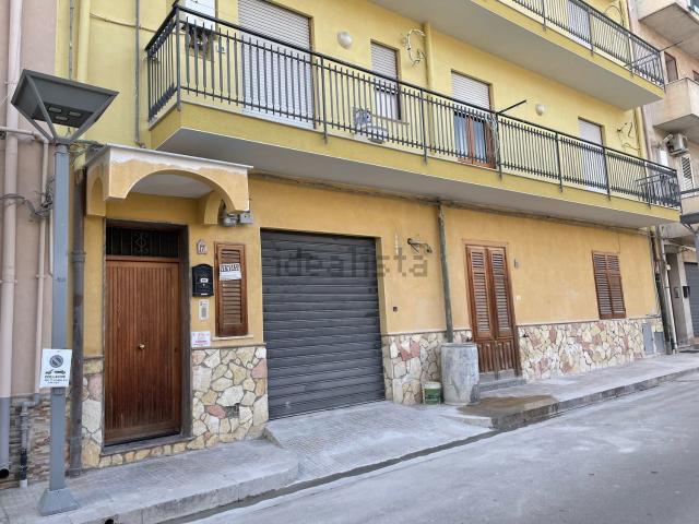 Appartamento in vendita di 146 m² in Via Trento, 7