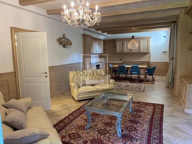 Appartamento in vendita di 146 m² in Via Vaccarolo