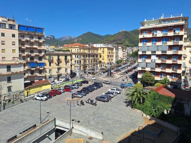 Appartamento in vendita di 146 m² in Via Zara